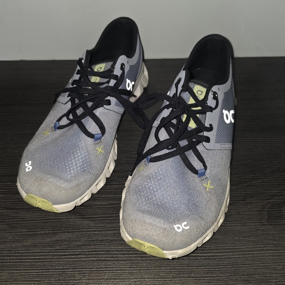 On Running Gray and Black Sneakers - Picture 6 of 6